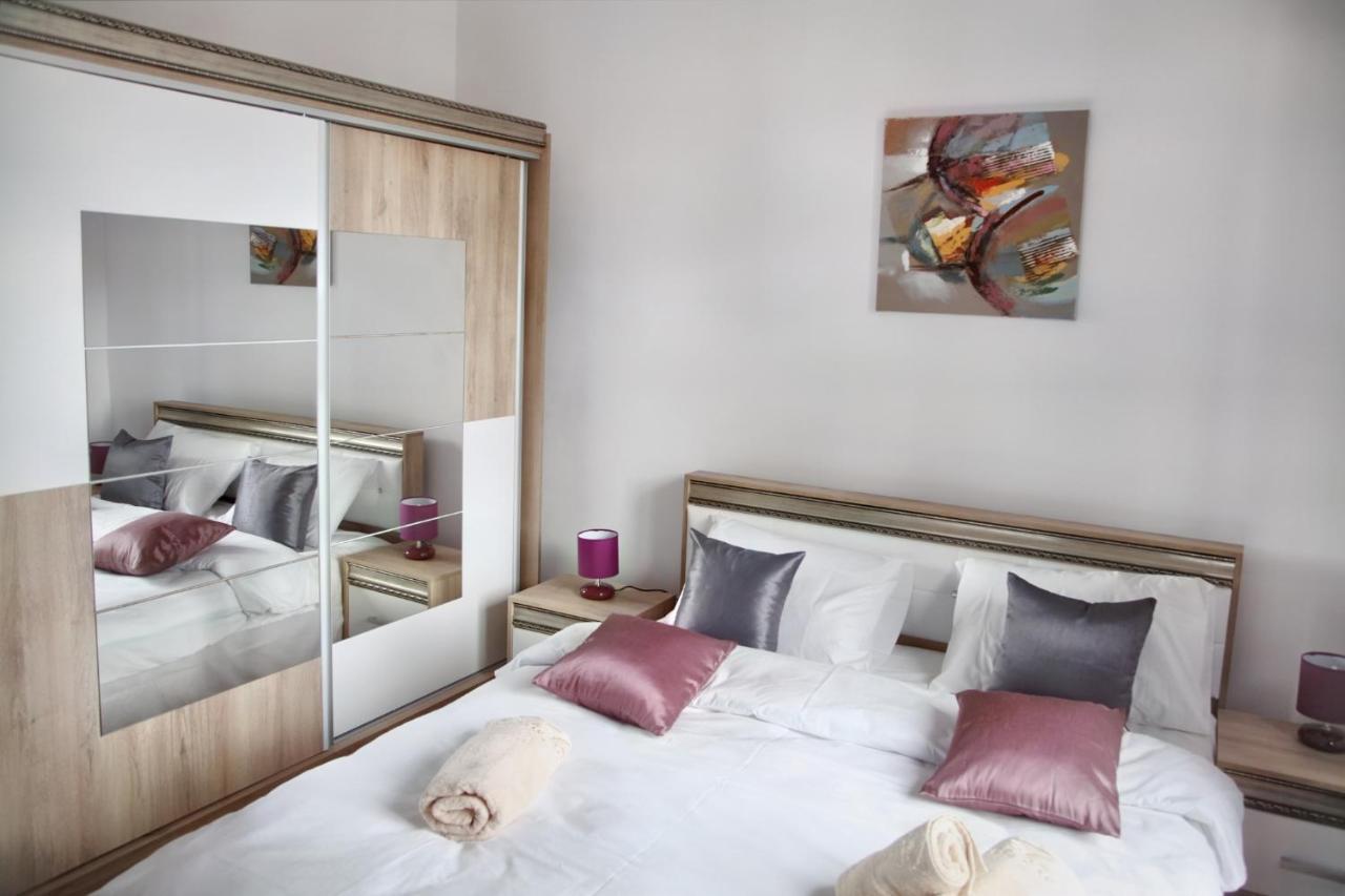 Luxury Downtown Apartment Cluj-Napoca Exterior foto